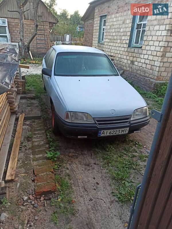 Седан Opel Omega 1987 в Остер