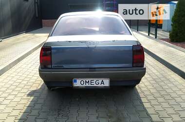 Седан Opel Omega 1987 в Черкасах