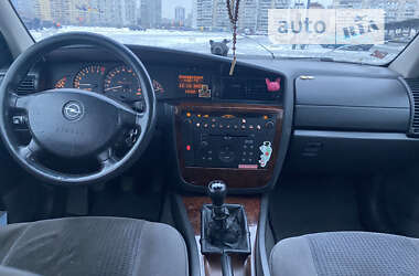 Универсал Opel Omega 2001 в Киеве