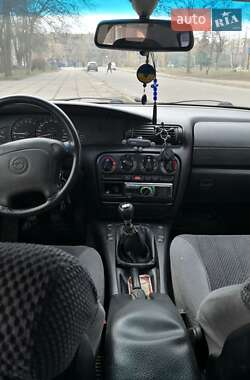 Седан Opel Omega 1995 в Кривому Розі