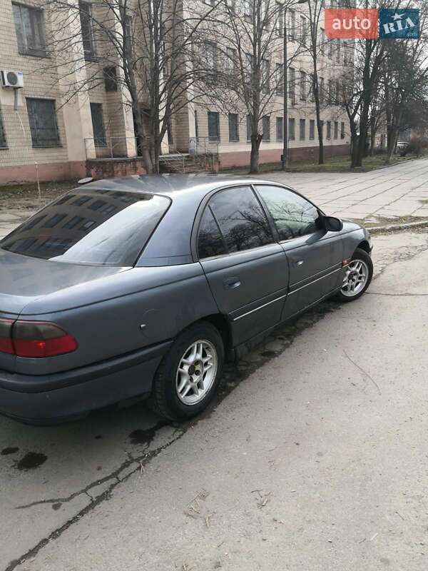 Седан Opel Omega 1995 в Кривому Розі