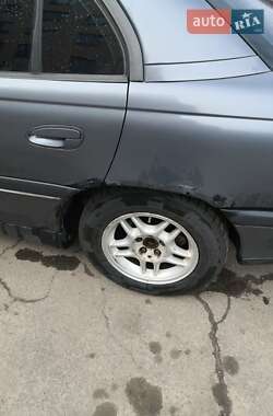 Седан Opel Omega 1995 в Кривому Розі