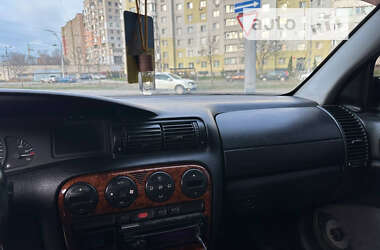 Седан Opel Omega 1997 в Виннице