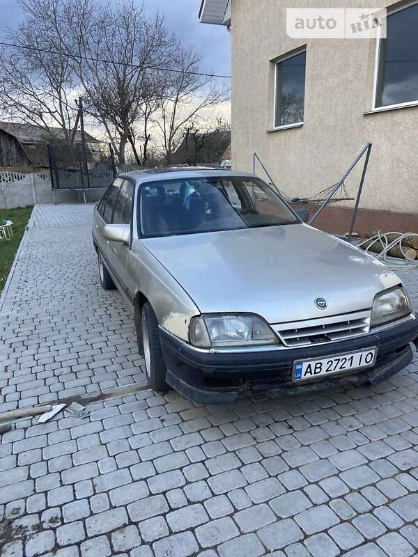 Седан Opel Omega 1991 в Виннице
