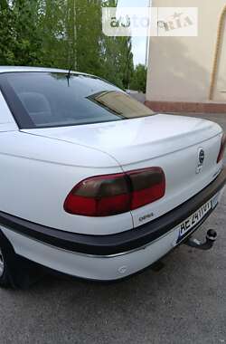 Седан Opel Omega 1996 в Никополе