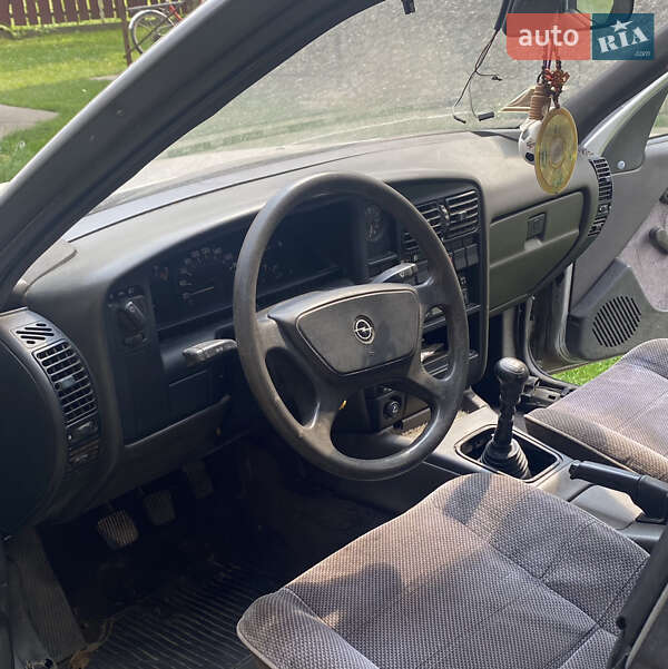 Opel Omega 1989