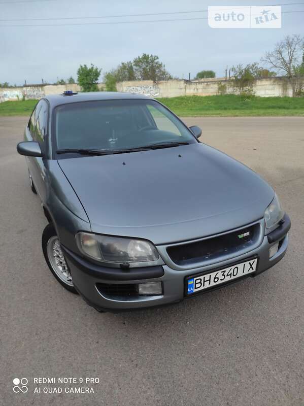 Седан Opel Omega 1994 в Южноукраинске