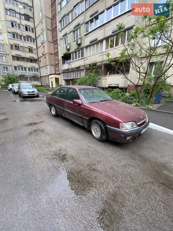 Седан Opel Omega 1993 в Песочине