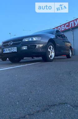 Седан Opel Omega 1994 в Киеве