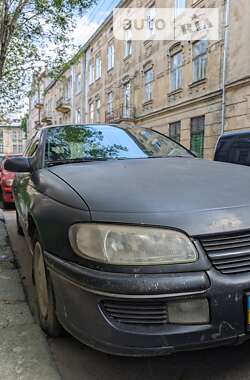 Седан Opel Omega 1995 в Львові