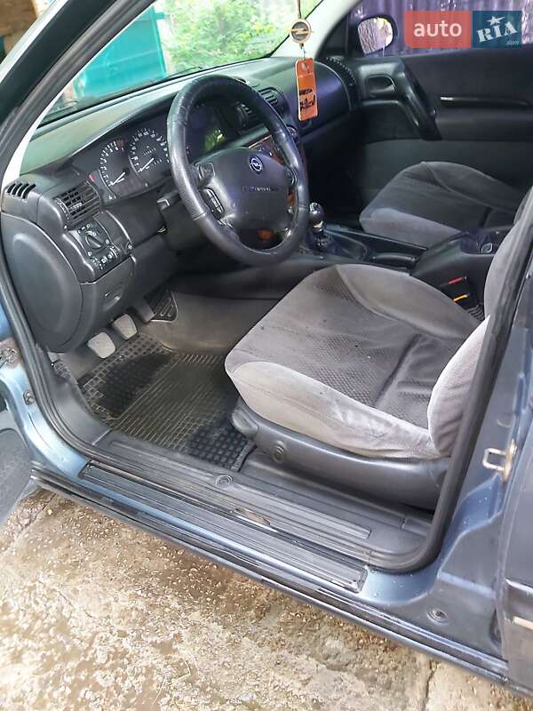 Седан Opel Omega 1998 в Кропивницком