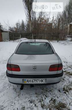 Седан Opel Omega 1998 в Шепетівці