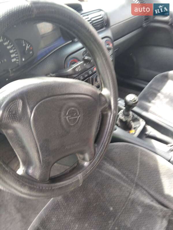 Седан Opel Omega 1995 в Хмельницком фото 5 Седан Opel Omega 1995 в Хмельницком