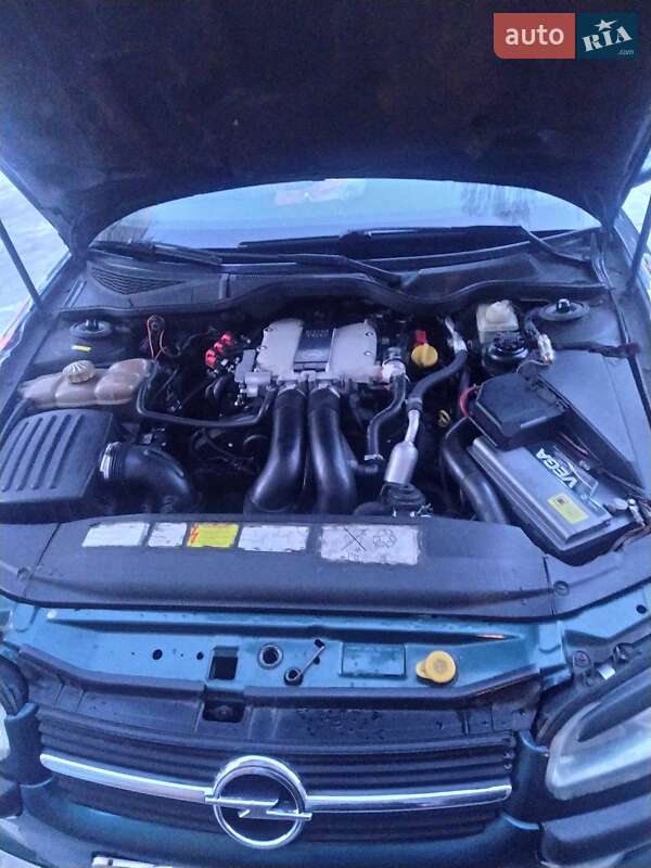 Седан Opel Omega 1998 в Киеве