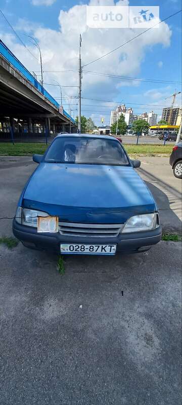 Седан Opel Omega 1990 в Києві