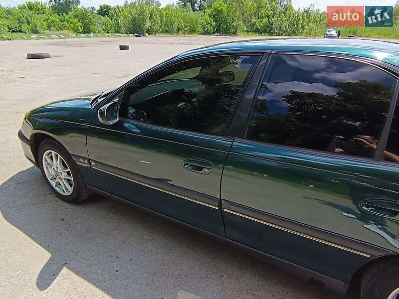 Седан Opel Omega 1998 в Павлограді
