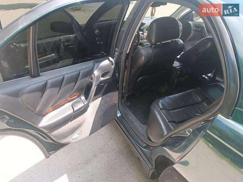 Седан Opel Omega 1998 в Павлограді