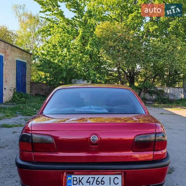 Седан Opel Omega 1994 в Ровно