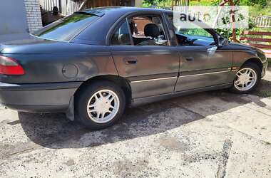 Седан Opel Omega 1998 в Теплике