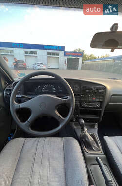 Седан Opel Omega 1988 в 