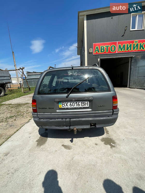 Універсал Opel Omega 1990 в Львові