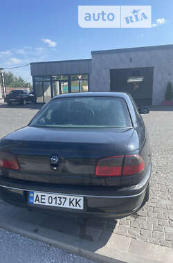 Седан Opel Omega 1998 в Днепре