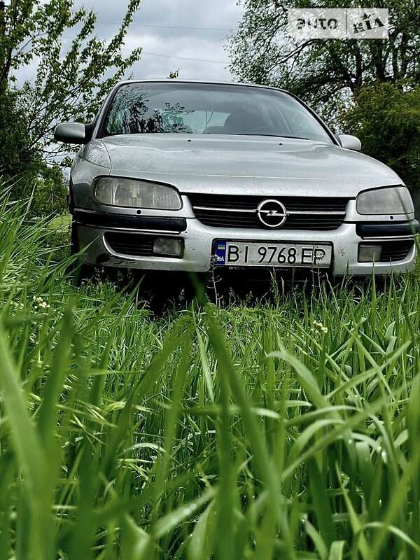 Седан Opel Omega 1999 в Заводське