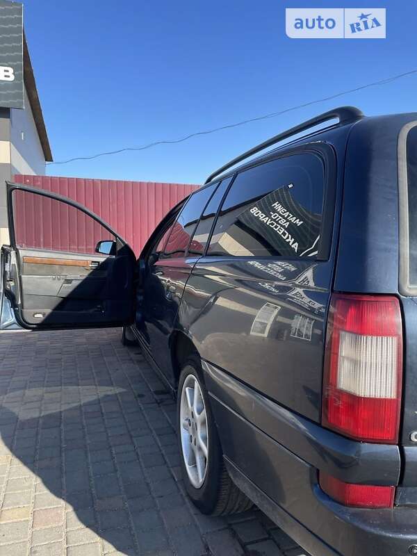 Opel Omega 2000