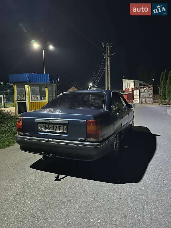 Седан Opel Omega 1987 в Виннице