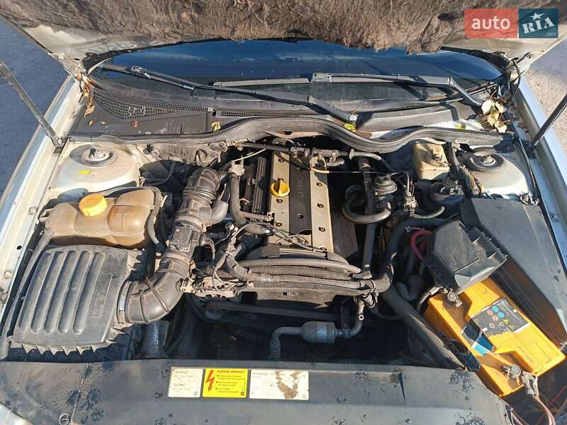 Седан Opel Omega 1998 в Кривому Розі