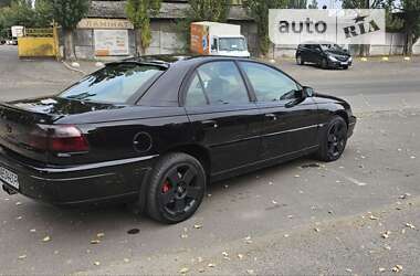 Седан Opel Omega 2002 в Киеве