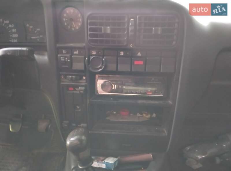 Седан Opel Omega 1988 в Заліщиках