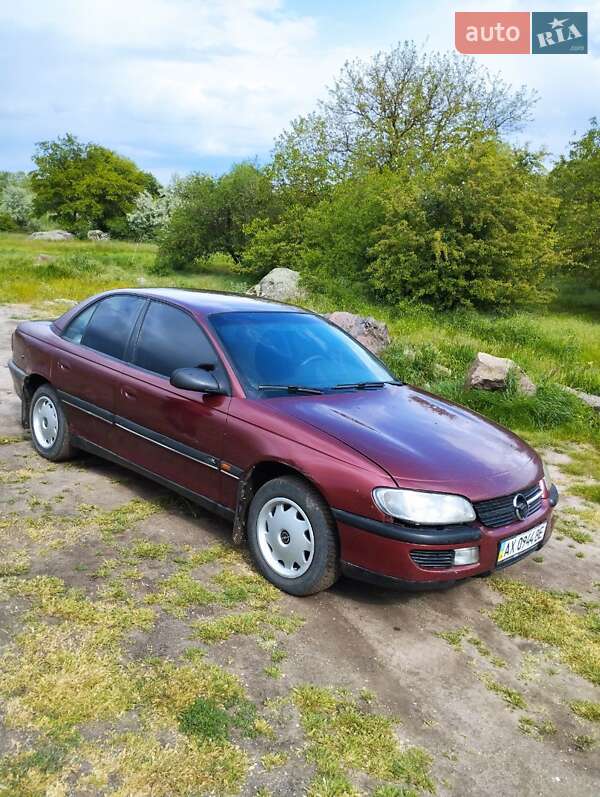 Седан Opel Omega 1999 в Первомайске