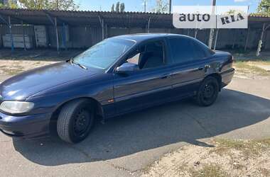 Седан Opel Omega 2000 в Киеве