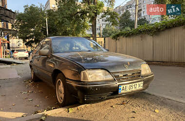 Седан Opel Omega 1990 в Дніпрі