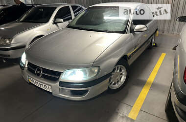 Седан Opel Omega 1998 в Виннице