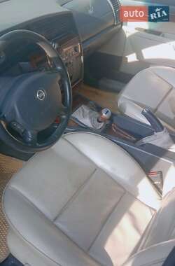 Седан Opel Omega 2001 в 
