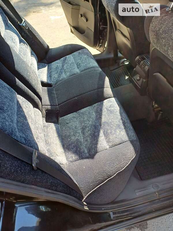 Седан Opel Omega 2002 в Ямполе