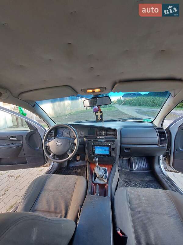 Седан Opel Omega 2000 в Ужгороде фото 3 Седан Opel Omega 2000 в Ужгороде