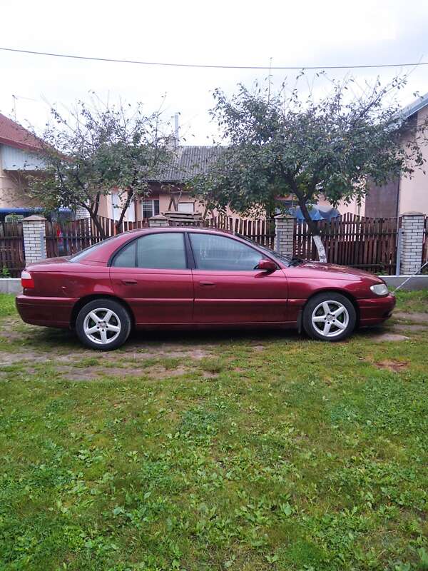 Opel Omega 2000