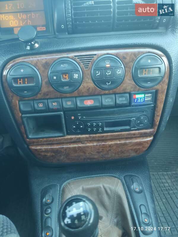 Седан Opel Omega 1996 в Каневе