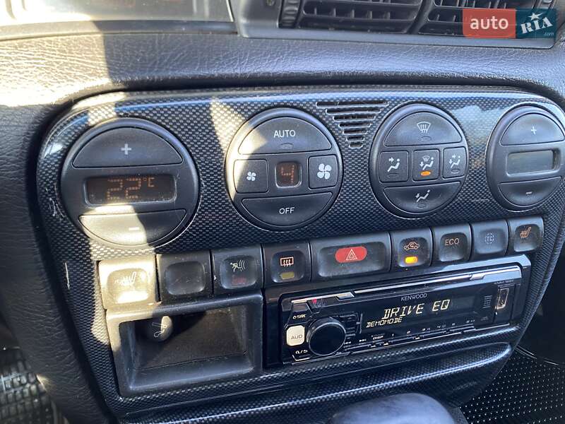 Седан Opel Omega 1999 в Львове