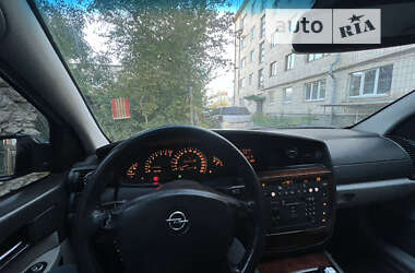 Седан Opel Omega 2002 в Тернополі