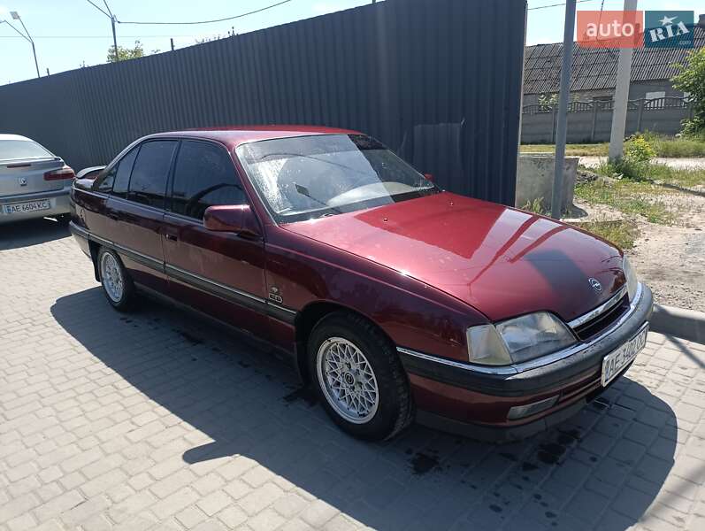 Седан Opel Omega 1991 в Днепре