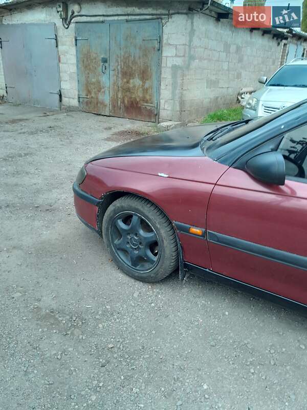 Седан Opel Omega 1995 в Днепре