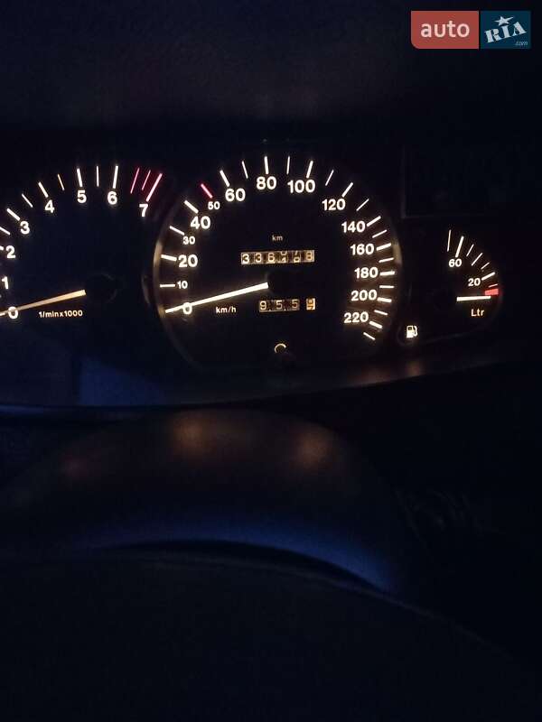 Седан Opel Omega 1995 в Запорожье