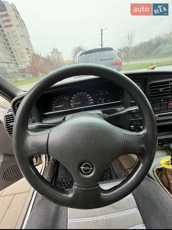 Універсал Opel Omega 1991 в Львові