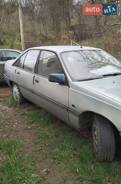 Седан Opel Omega 1989 в Чернівцях