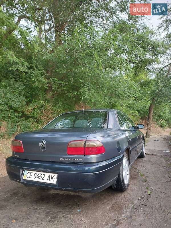 Седан Opel Omega 1995 в Дніпрі