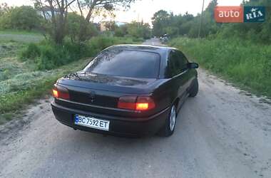 Седан Opel Omega 1998 в Львові